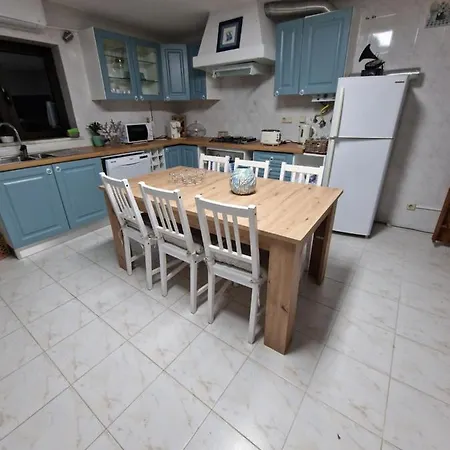Bouro's Cliff Tatil Evi *