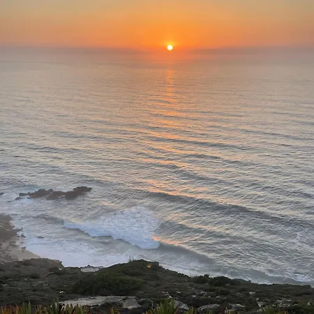 Holiday home Bouro's Cliff *