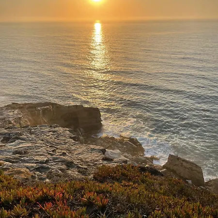 Bouro's Cliff Feriehus Serra do Bouro