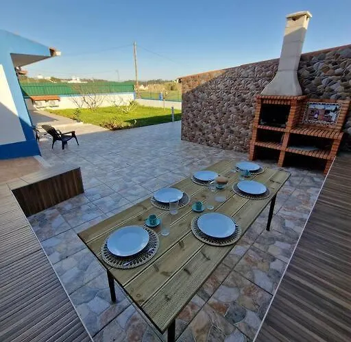 Bouro's Cliff 度假居 *