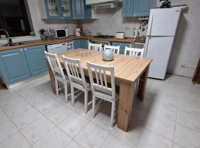 Bouro's Cliff 度假居 *